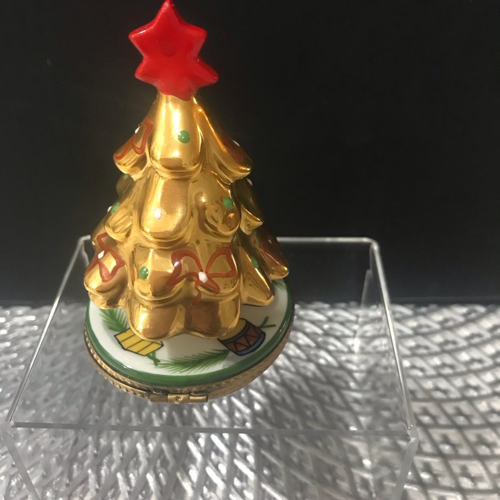 Vintage, Limoges Hand-Painted Gold Christmas Tree Ornaments with Red Star - Picture 4 of 13
